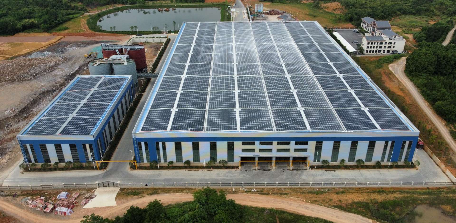 1920-2022年4月，，，安徽池州汇成物资4MW光伏发电BIPV项目，，，年发电约400万度，，，知足约40%用电需求.jpg